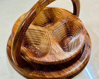 Handmade Wooden Collapsible Heart Basket.  /  fruit basket  /  Bread Basket / Gift Basket  / Foldable basket