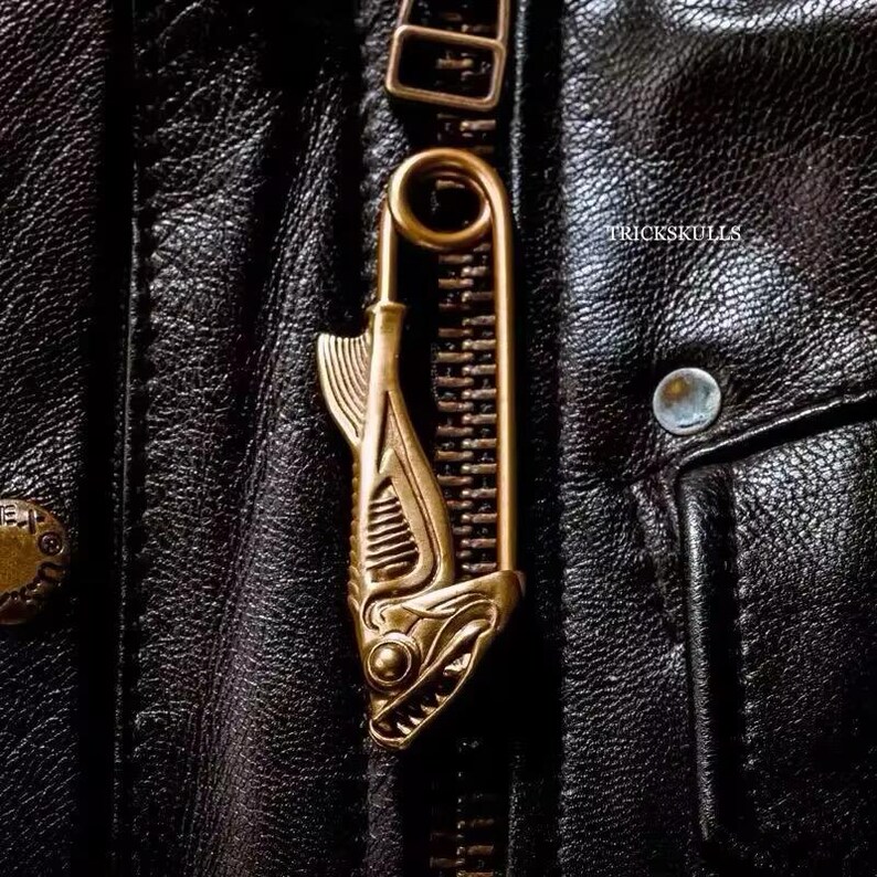 Brass Piranha Skull Fish Safety Pin Pendant Brooch 45 & 50cm Oval Link