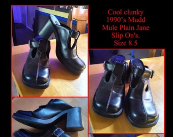 Cool 1990's Y2K Mudd Plain Jane slip on Shoes. SHIPS FREE