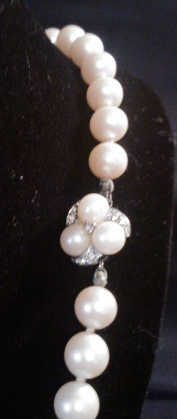 1950's glass pearl necklace - image 3