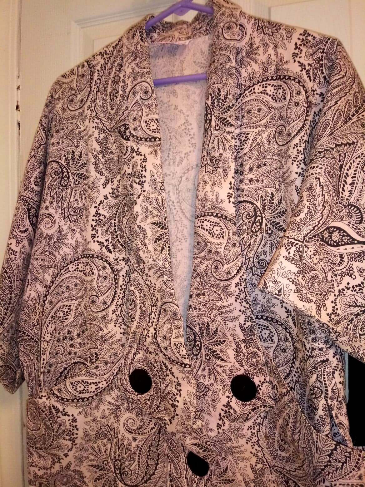 Paisley Print 1970’s Diamond Run Blazer. Size 7/8. Ships Free