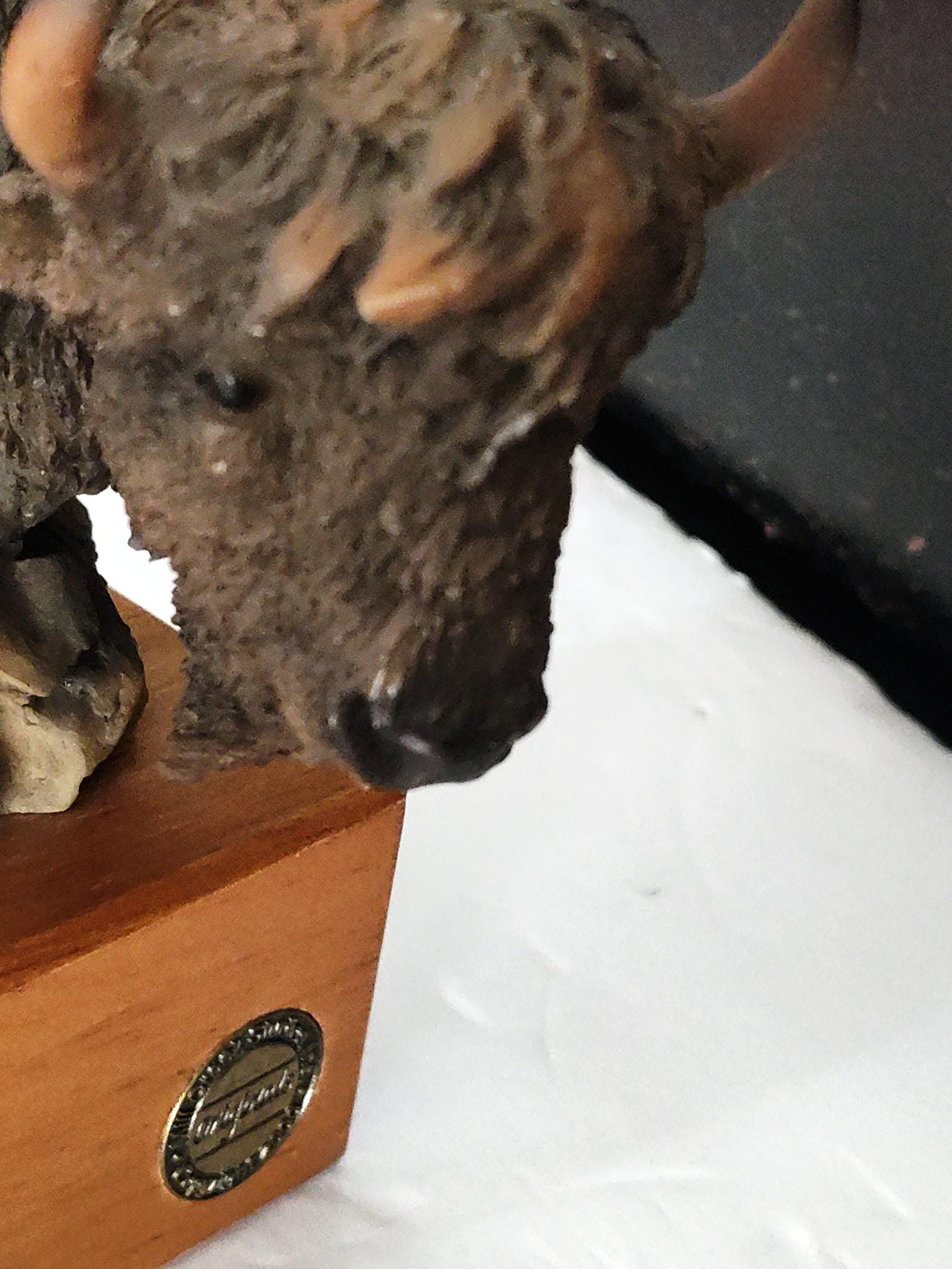 Rare Mill Creek Studios Buffalo Sculpture (2000) – Standing Firm