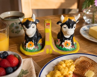 Vintage She Bull Salt & Pepper Shakers – New Mexico Souvenir SHIPS FREE