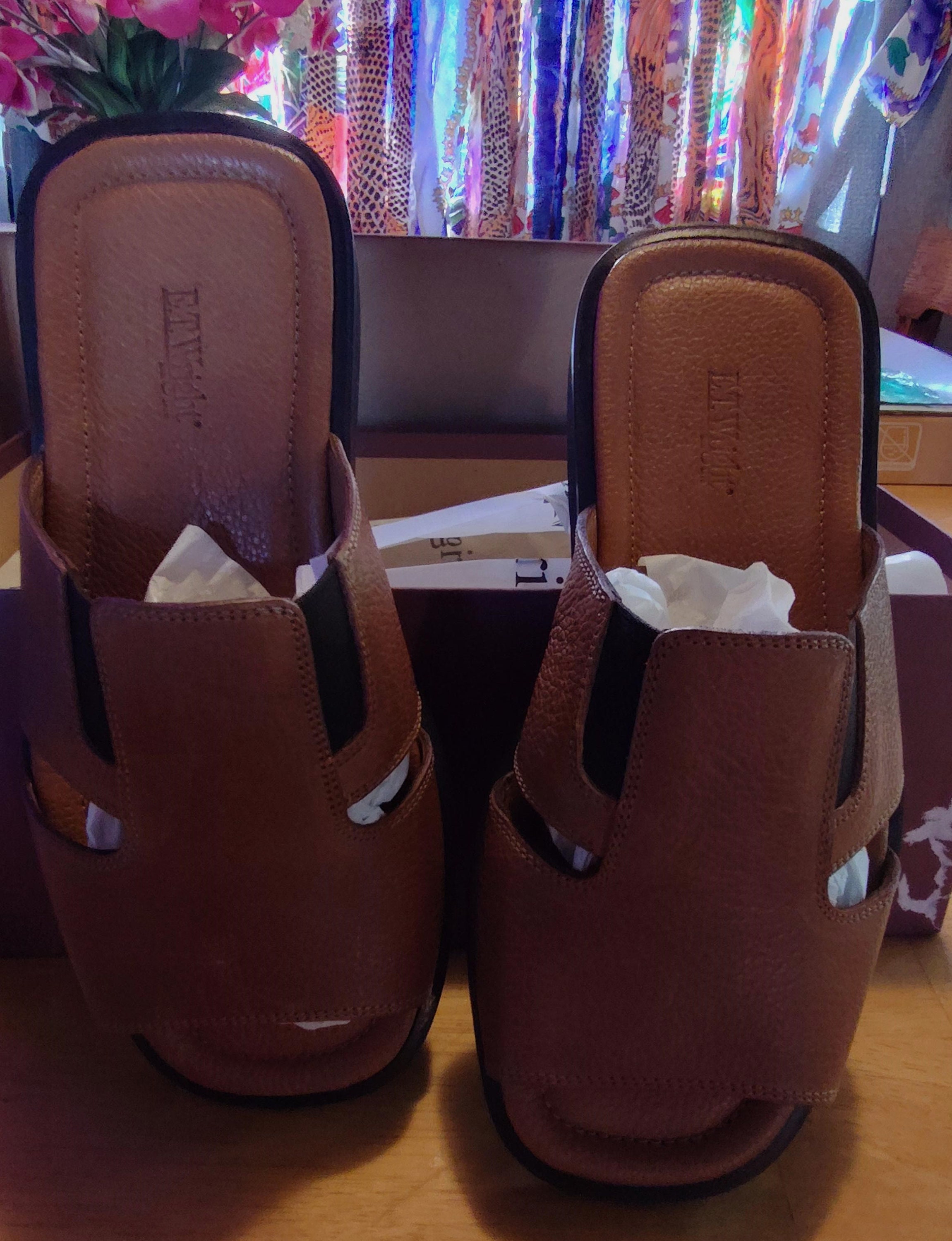 Vintage E.T. Wright Leather Sandals: 1990s Tan Double Gore  display picture 2