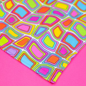 DON&#39;T BE SQUARE Blanket Throw