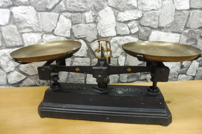 Antique Cast Iron Balance Scale Kitchen Scale Vintage 5kg Etsy