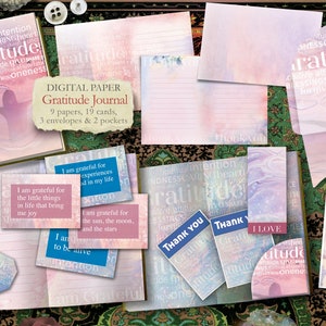 Pode incluir: Um pacote de papel digital para um diário de gratidão com 9 papéis, 19 cartões, 3 envelopes e 2 bolsos. Os papéis e os cartões apresentam um fundo de aquarela com a palavra "gratidão" em uma variedade de fontes e cores. Os envelopes são rosa com um design recortado. Os bolsos são brancos com uma borda rosa.