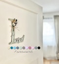 Personalized wooden door sign with dried flowers, name plate for children's room, wooden lettering, children's room decoration, wooden sign product logo