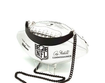 シルバーのウィルソン NFL アメリカン フットボール ボール バッグ。本