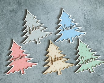 Ornements de Noël personnalisés Décor de Noël Décor de Noël Étiquettes de bas d’arbre personnalisées Étiquette cadeau Nom en bois personnalisé Bauble d’arbre de Noël peint