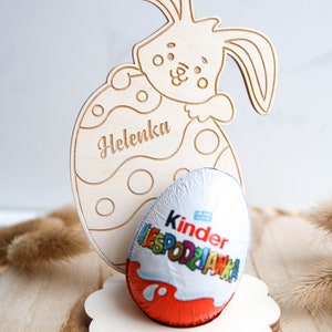 Decorazione personalizzata per uova di coniglietto pasquale Regalo di Pasqua per bambini Regalo di Pasqua per bambini Etichetta regalo con coniglietto in legno Porta crema Coniglietto Dolcetto Kinder Hunt Gifts immagine 3