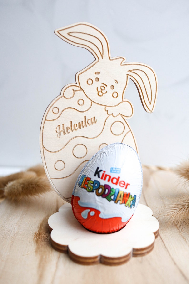 Décor personnalisé doeufs de lapin de Pâques Cadeau de Pâques pour enfants Cadeau de Pâques pour bébé Cadeau de lapin en bois Étiquette porte-crème Bunny Treat Kinder Hunt Cadeaux image 3