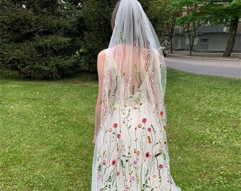 Flower Wedding Veil,Boho Bridal Veil,Wildflower Veil,Embroidered Floral Veil,Garden Veil Cape,Chapel Cathedral Veil,Unique Veil