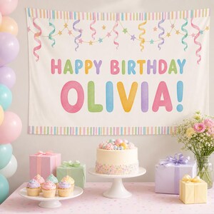 Faixa de aniversário personalizada com nome | Faixa de aniversário em tons pastel para festa de meninas | Painel de fundo personalizado e decoração de parede para aniversário