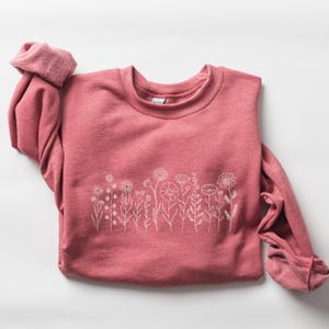 Wildflowers Floral Sweatshirt Flower Lover Crewneck Gift for Her Gardening Sweater Gift for Mom Mothers Day Gift for Wife Plant Lover