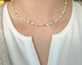 Filigrane Perlenkette weiß mit echten Süßwasserperlen, Edelstahl vergoldet und größenverstellbar