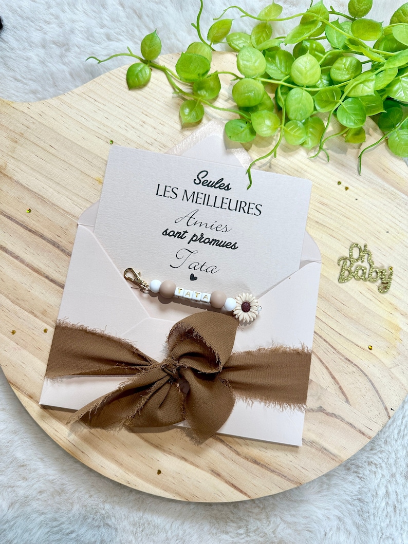 Annonce grossesse tata carte porte clé fleurs beige et marron image 1