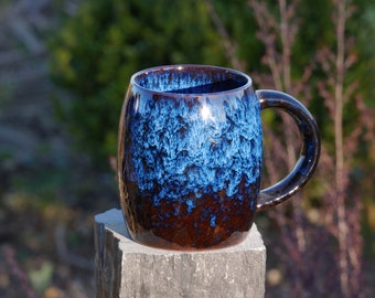 Handcrafted heat-retaining ceramic mug with reactive glazes, tea cup and coffee cup