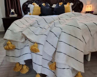 Striped White yellow POMPOM BLANKET + Pillows, yellow Tassel Throw Blanket, Cotton Blankets, Housewarming Gift, Moroccan Wedding Blanket