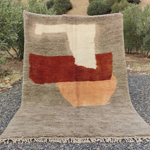 Modern and gray Moroccan rug, brown Merit rug, unique brown Meret rug, new Berber design, modern brown rug, natural wool rug