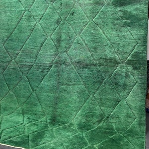 Green Moroccan Rug, emerald green rug , Modern beni ouarain Rug, azilal green rug , green leaf rug, custom made order , berber teppich