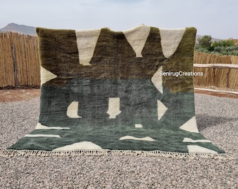 Handwoven Green Moroccan Rug, Berber Wool, Beni M'rirt
