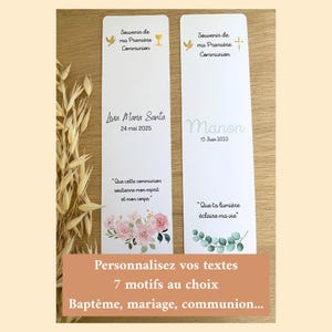 Peut inclure: Deux marque-pages blancs avec un motif de colombe et de calice. Les marque-pages sont personnalisés avec les noms "Livia Maria Santa" et "Manon" et les dates "24 mai 2025" et "15 Juin 2025". Les marque-pages comportent également des citations en français. Le texte en bas de l'image indique "Personnalisez vos textes 7 motifs au choix Baptême, mariage, communion..."