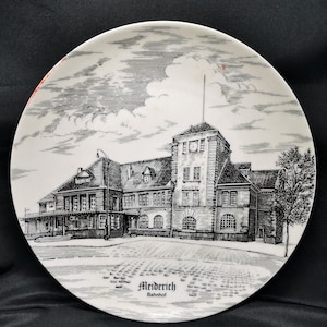 Preserving History on Porcelain: Vintage German Wall Plate Featuring the Historic Meiderich Bahnhof