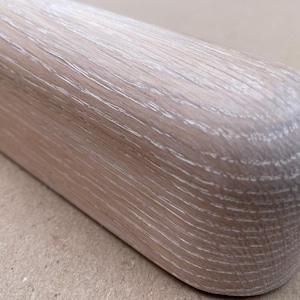 Lámpara de araña lineal de madera de roble, Iluminación de isla de cocina, Lámpara colgante de madera, Lámpara hecha a mano, Lámpara de techo de madera, Lámpara escandinava ARCA imagen 9