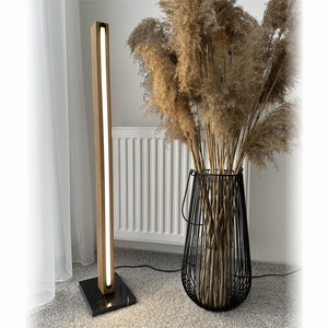 Elegant Modern Floor Lamp in Solid Oak, Linear Standing Lighting, Brighten your Space with APEAK
