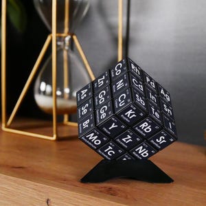 Cubo della tavola periodica 3x3 - Puzzle per appassionati di chimica, regalo scientifico o per studenti con base (5,7 cm)