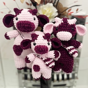 Modello mucca all'uncinetto 3 in 1, carina mucca di peluche all'uncinetto, modello amigurumi all'uncinetto, regalo di animale di peluche coccoloso, adatto ai principianti, mucca fragola