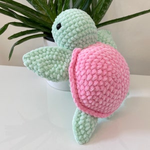 Modello tartaruga all'uncinetto MEDIO, simpatico peluche, tartaruga all'uncinetto, regalo fatto a mano, tenero animale di peluche, adatto ai principianti, tartaruga amigurumi
