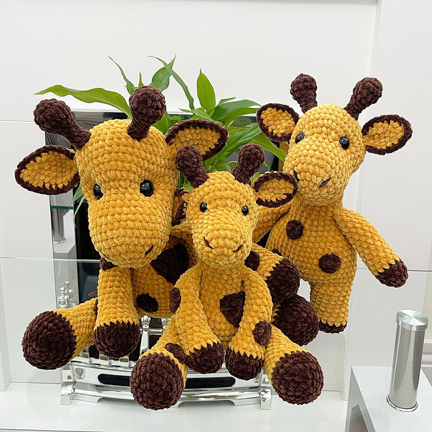 38 Giraffe Crochet Patterns for Amigurumi, Hats, Appliques, and Plush Designs 9 Crochet Giraffe Patterns: Jerry