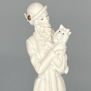 Rare Giuseppe Armani Vintage Porcelain Figurine &quot;Lady with Dog&quot; 1987 Florence, Italy 0421F