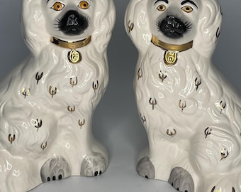 BESWICK ENGLAND Goody Tiptoes 陶器オブジェ Beatrix Potter – Goody Tiptoes – Squirrel Figurine, BP-2A