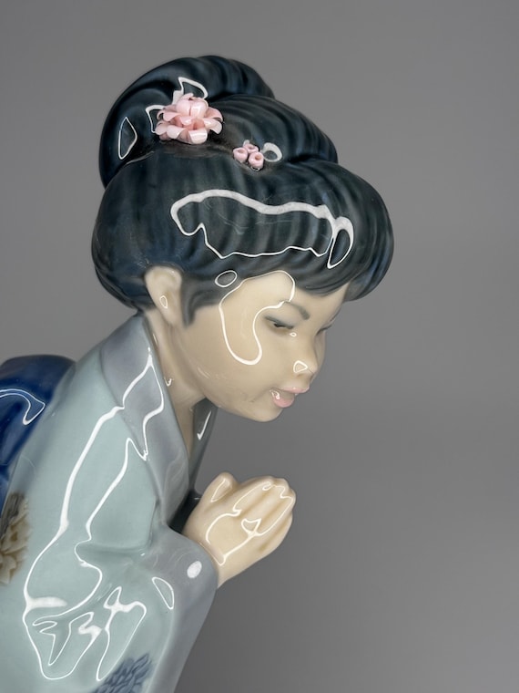 Lladro Vintage Sayonara Figurine 4989(marked Daisa 1978) - Etsy
