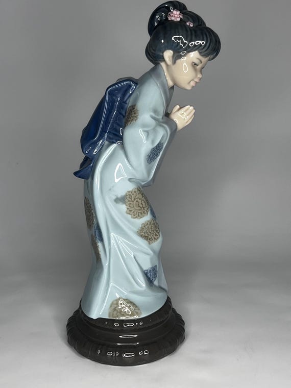 Lladro Vintage Sayonara Figurine 4989(marked Daisa 1978) - Etsy
