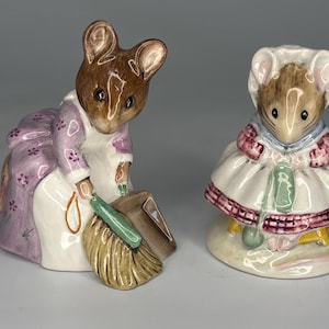 Vintage Beatrix Potter&#39;s &quot;The Old Woman Who Lived in a Shoe&quot; &quot;Knitting&quot; and &quot;Hunca Munca Sweeping&quot; Beswick England Porcelain Figurines