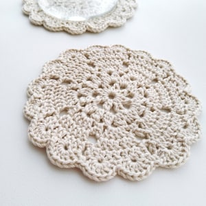 small crochet doily pattern, crochet coaster image 2
