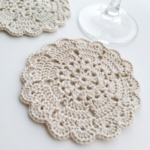 small crochet doily pattern, crochet coaster image 3