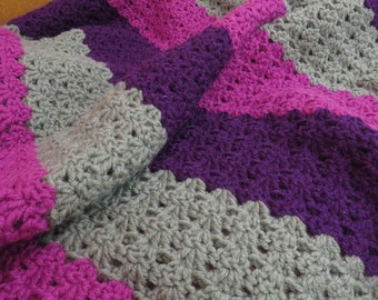 Patrón de manta fácil a crochet.