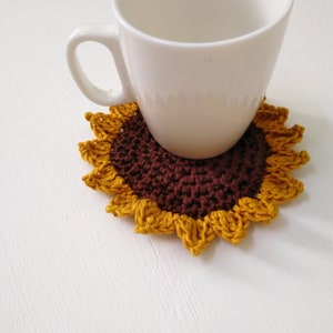 Patrón de posavasos de girasoles tejidos a crochet