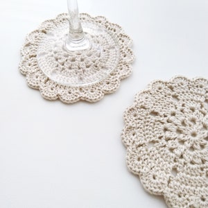 small crochet doily pattern, crochet coaster image 4