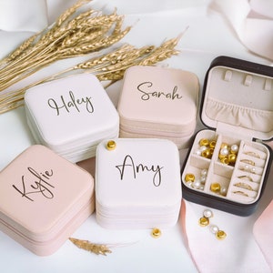 Personalized Travel Jewelry Case | Bridesmaid Gifts | Bridal Gifts | Christmas and Holiday Gifts | Gifts For Her | Birthday Gift For Women