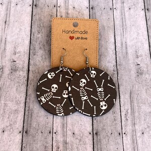 Skeleton Earrings, Halloween Earrings, Halloween, Creepy Earrings, Creepy Gifts, Skeleton Gifts, Halloween Gifts, Halloween Jewelry