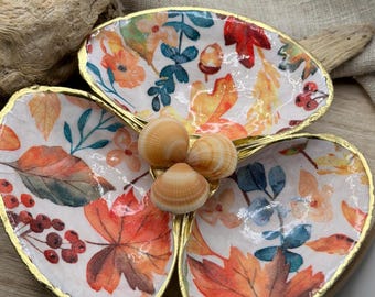 Large Decoupage triple clam shell jewelry dish