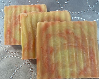 Handmade, 3 oil blend soap with Red Swirl and an Apple cinnamon fragrance!