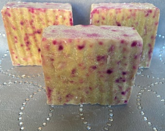 Vineyard Soap, Handmade , 5 oil blend  with purple dots and grape juice  fragrance!