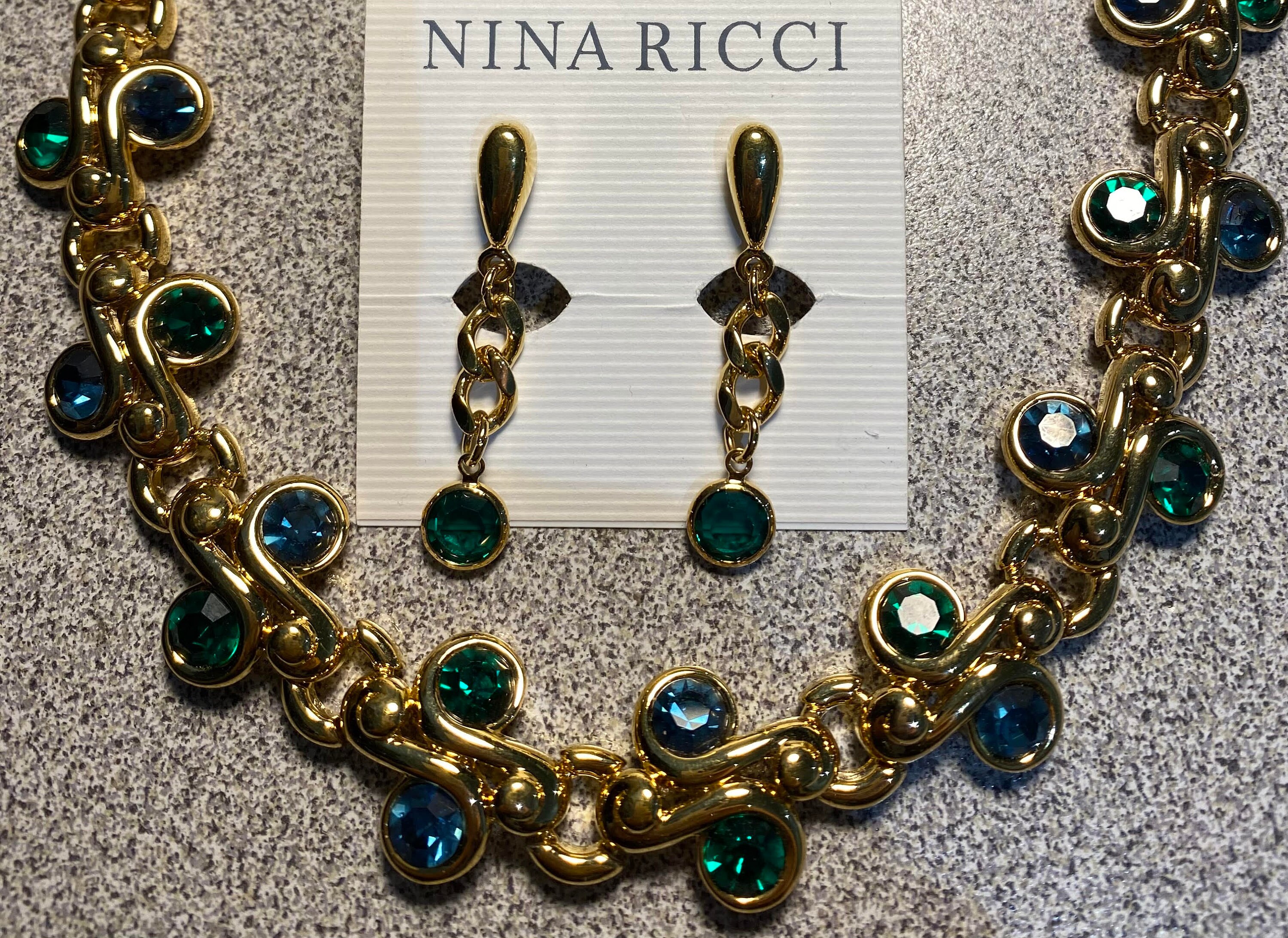 【26031719】ビーズネックレスとNina Ricciアクセサリーセット Nina Ricci Necklace & Earrings Set, 22kt Gold Plated Swarovski